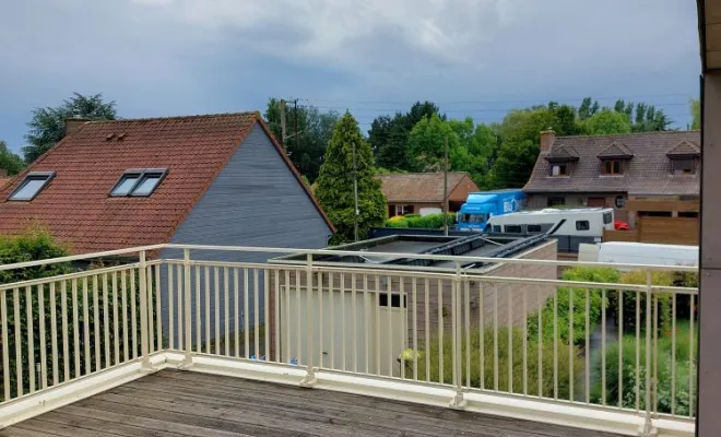Pose de garde corps sur un balcon à Sainghin en Weppes, Arras, HDF-Menuiserie